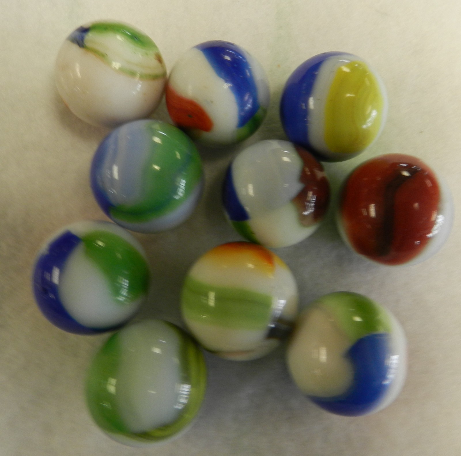 #20555m Vintage Group of 10 Marble King Shooter Marbles .96 to 1.0 Inches