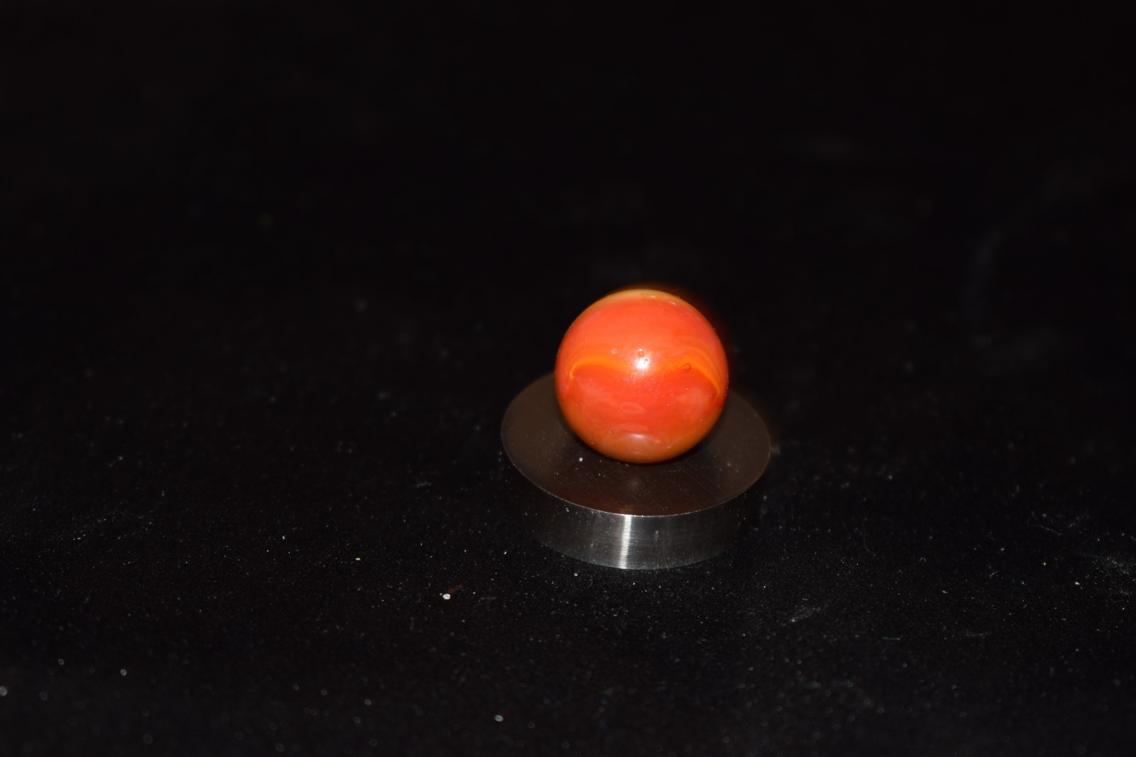 👽➖⏩Vintage KOKOMO Lipstick 💄 Patches Custard Base Glass Marble Size .640″ M