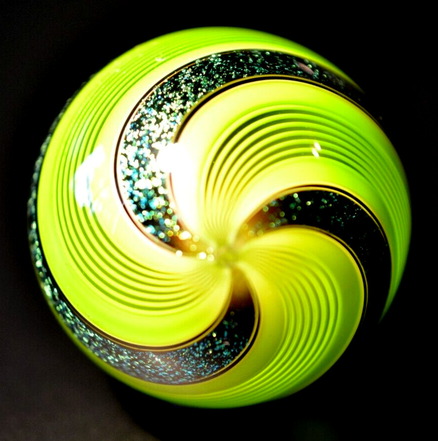 HOT HOUSE GLASS MARBLE/1.815″-LIME BANDED FINE LINER #66-GRASS GREEN DICHROIC