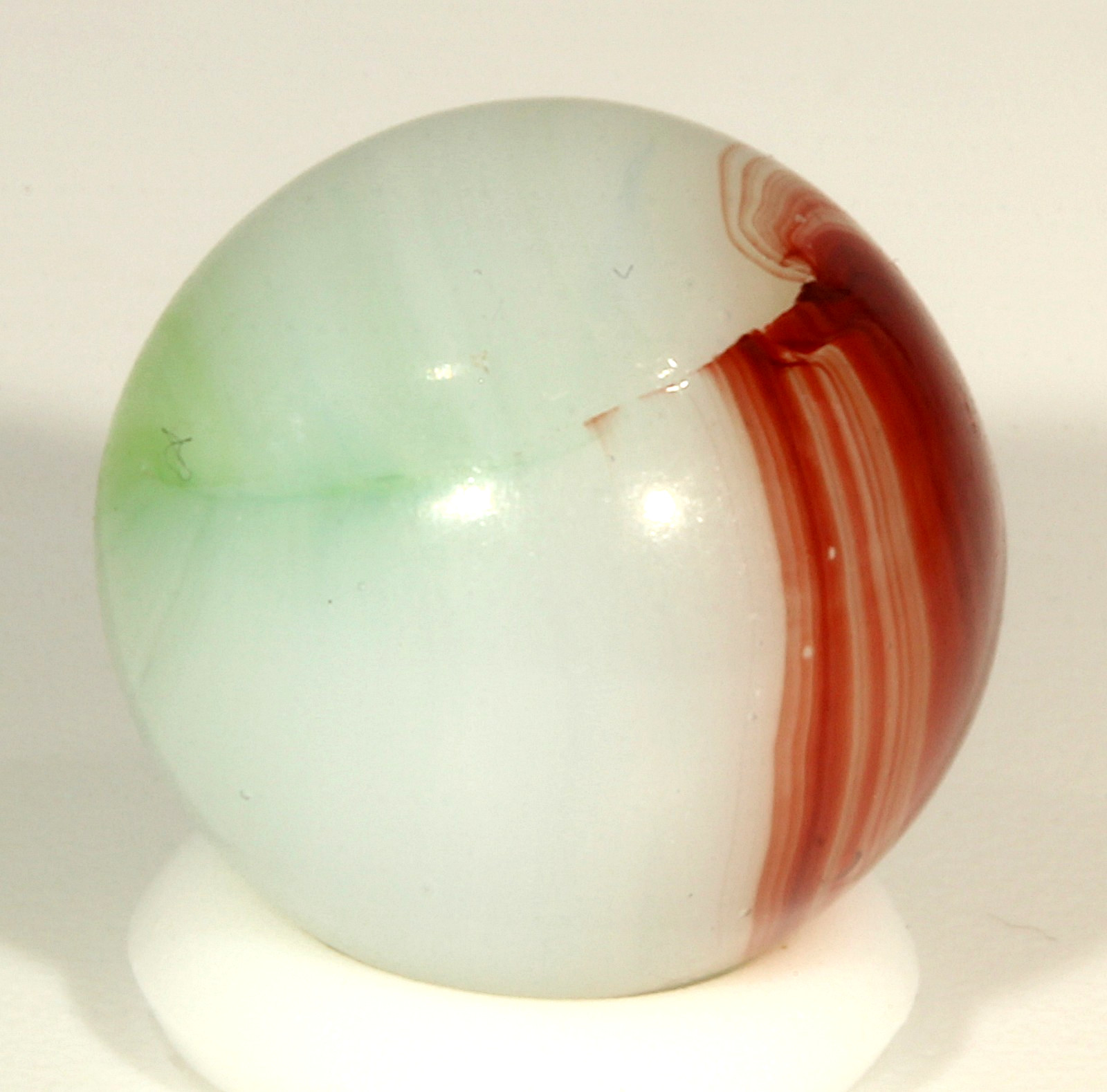 Akro Agate Green, Oxblood Patch Marble 9/16″- Mint