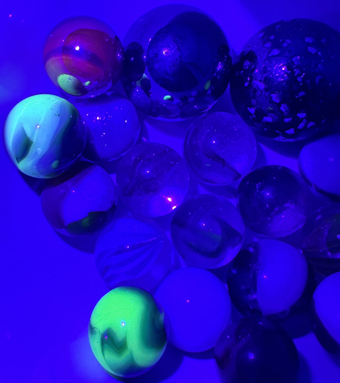 Vintage Marble Lot Of MARBLES UV Reactive Cadmium Uranium Lot #38