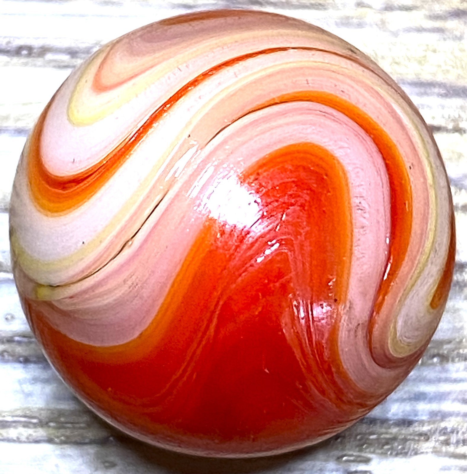 DAS/SAMMY’S/WV/JABO CANDY APPLE RED PAINTED SWIRLED LARGE SHOOTER .76″ 3B/10
