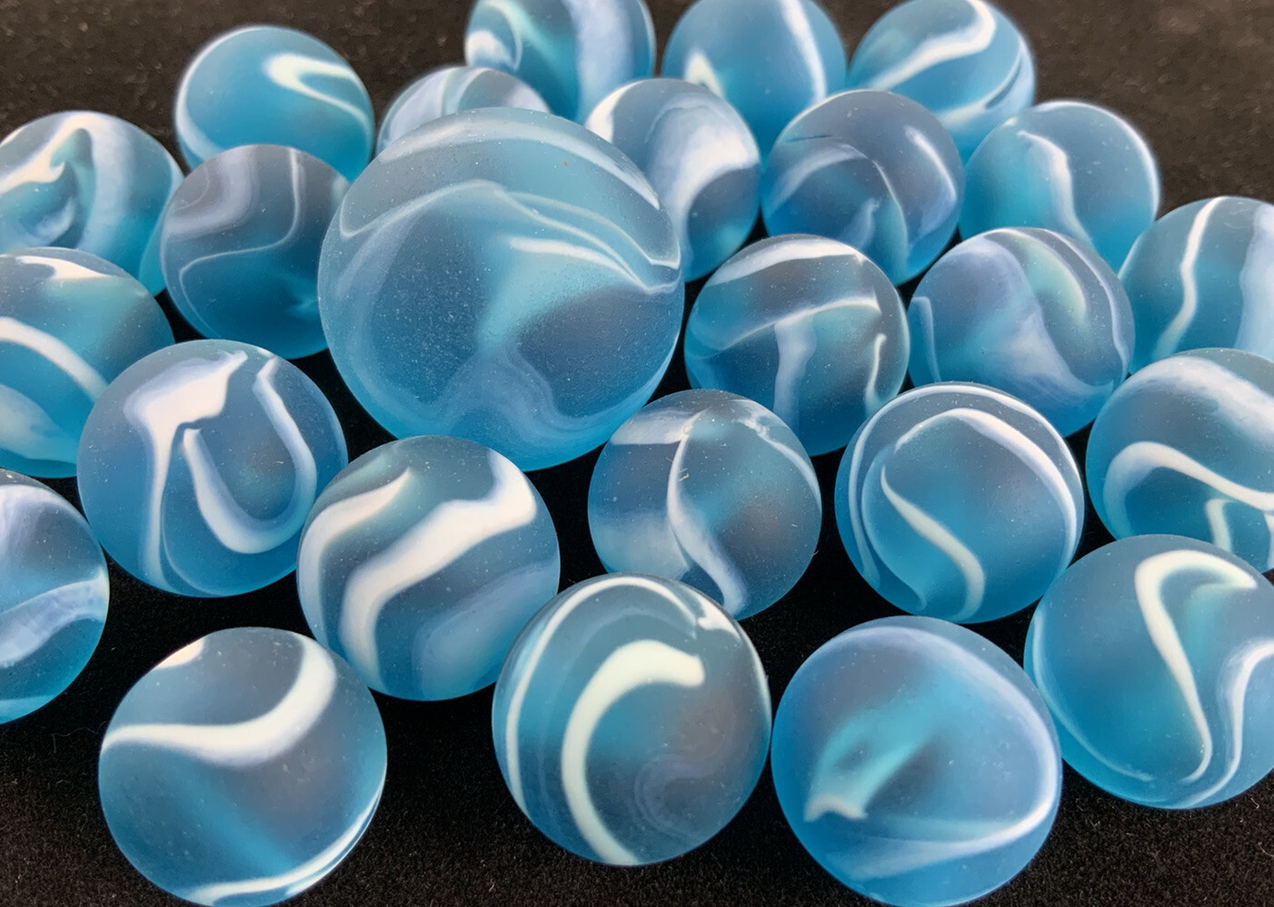 25 Glass Marbles ARCTIC Blue/White Matte Finish Game Pack Shooter