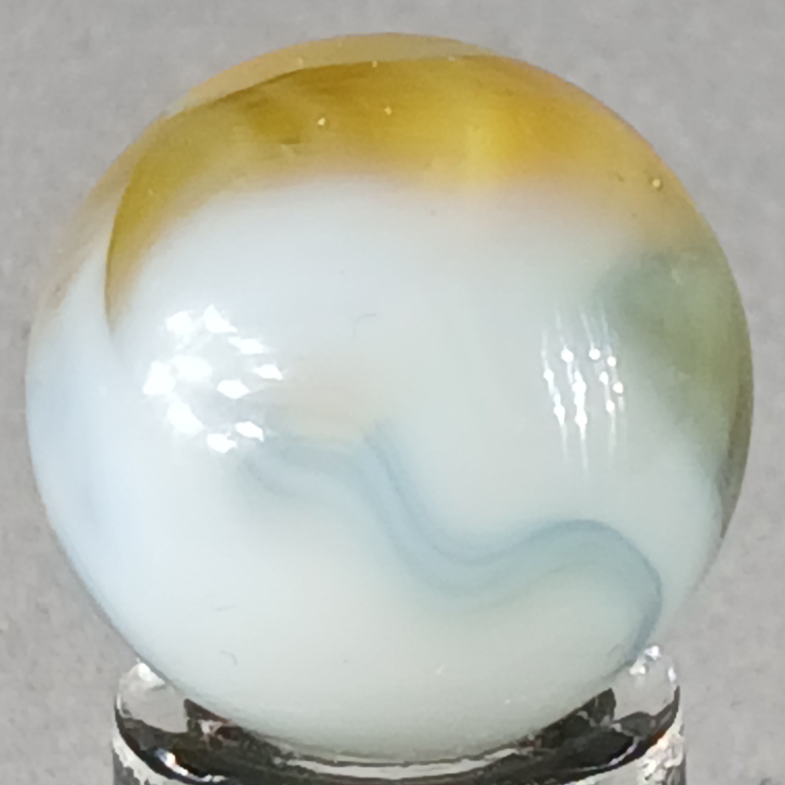 Vintage Vitro Conqueror Marble .61 Inches Near-Mint Condition Combined Shipping