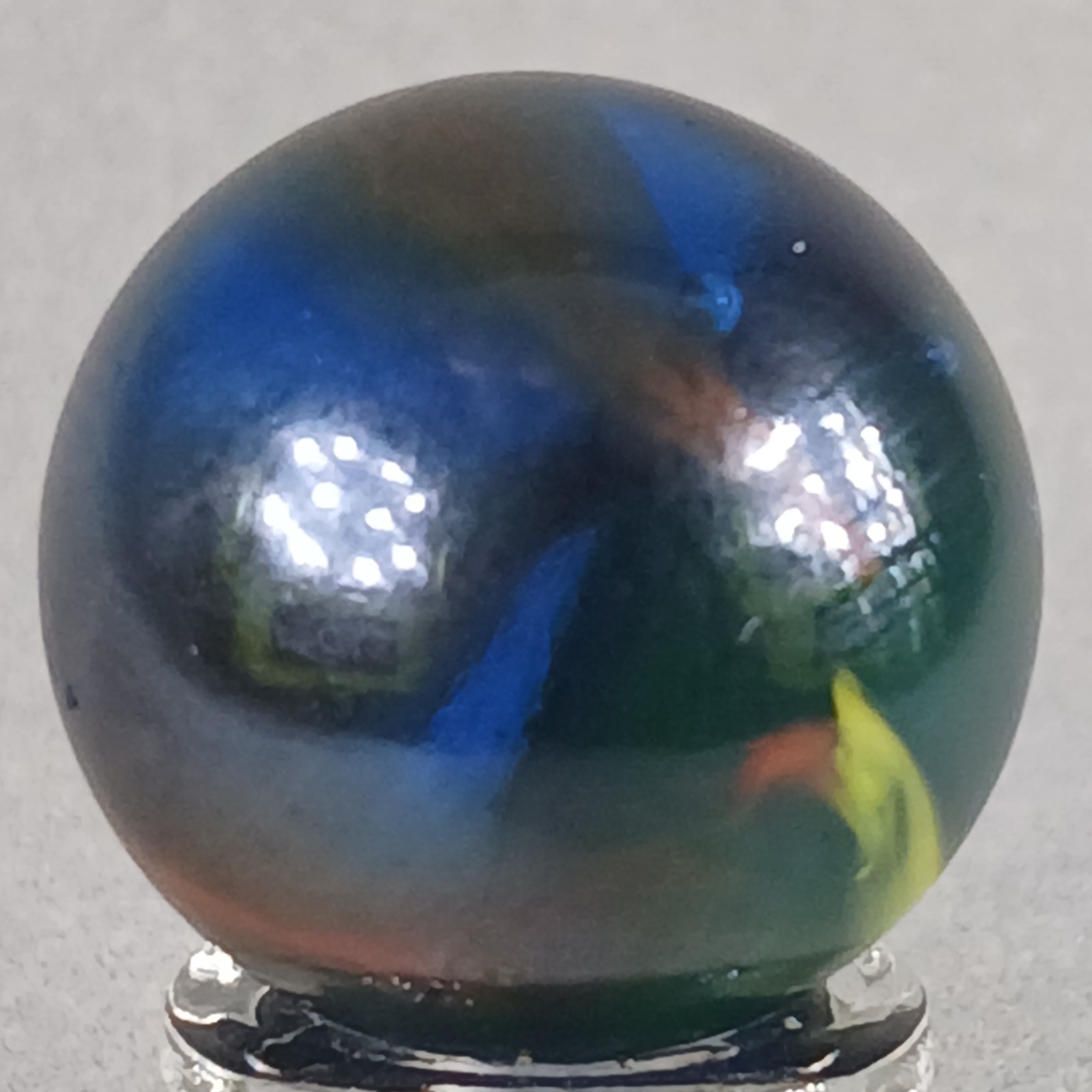 Vacor Iridescent Swirl Marble .62 Inches Near-Mint Condition Combined Shipping