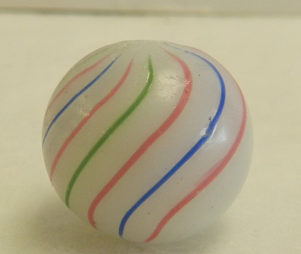 #17644m Vintage German Handmade Clambroth Marble With 3 Different Colored Bands