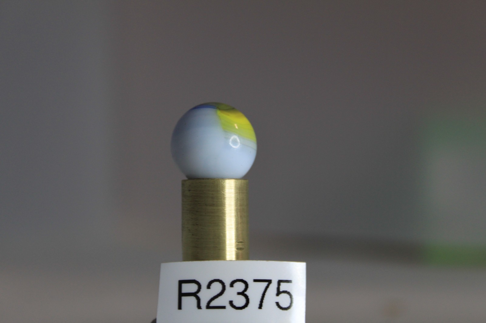 AKRO AGATE CORKSCREW SPIRAL SKY BLUE YELLOW OPAQUE WHITE 5/8″ MARBLE GLASS