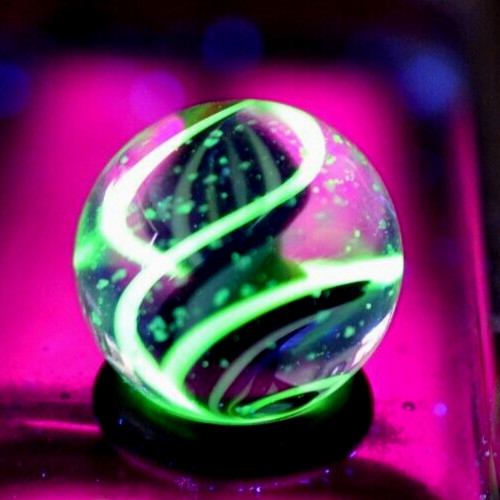 BRIAN TRILLAS GLASS MARBLE/.725″CRUSHED OPAL, GREEN BLACKLIGHT RAINBOW CORKSCREW