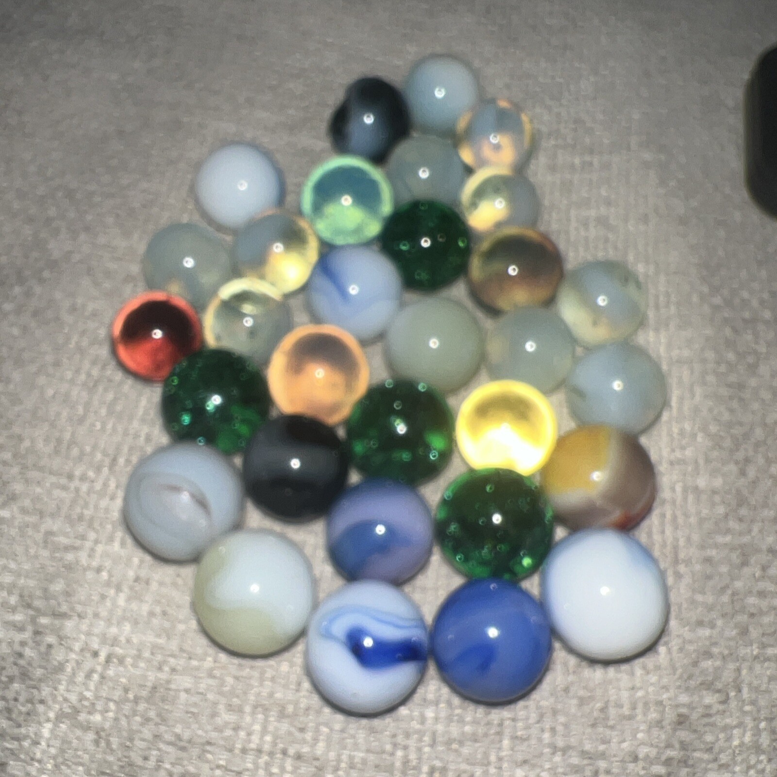 30 Glow in the Dark Glass Marbles Lot Assorted Colors❗