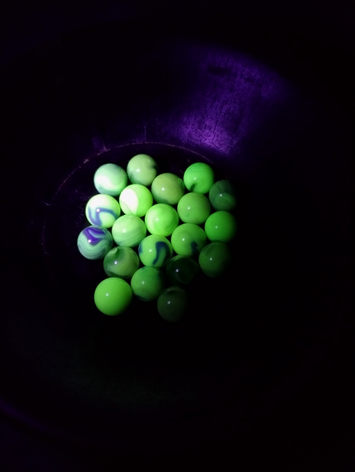 Jabo 20 Florescent Burmese Ultraviolet UV Reactive Fenton Uranium Glass Marbles