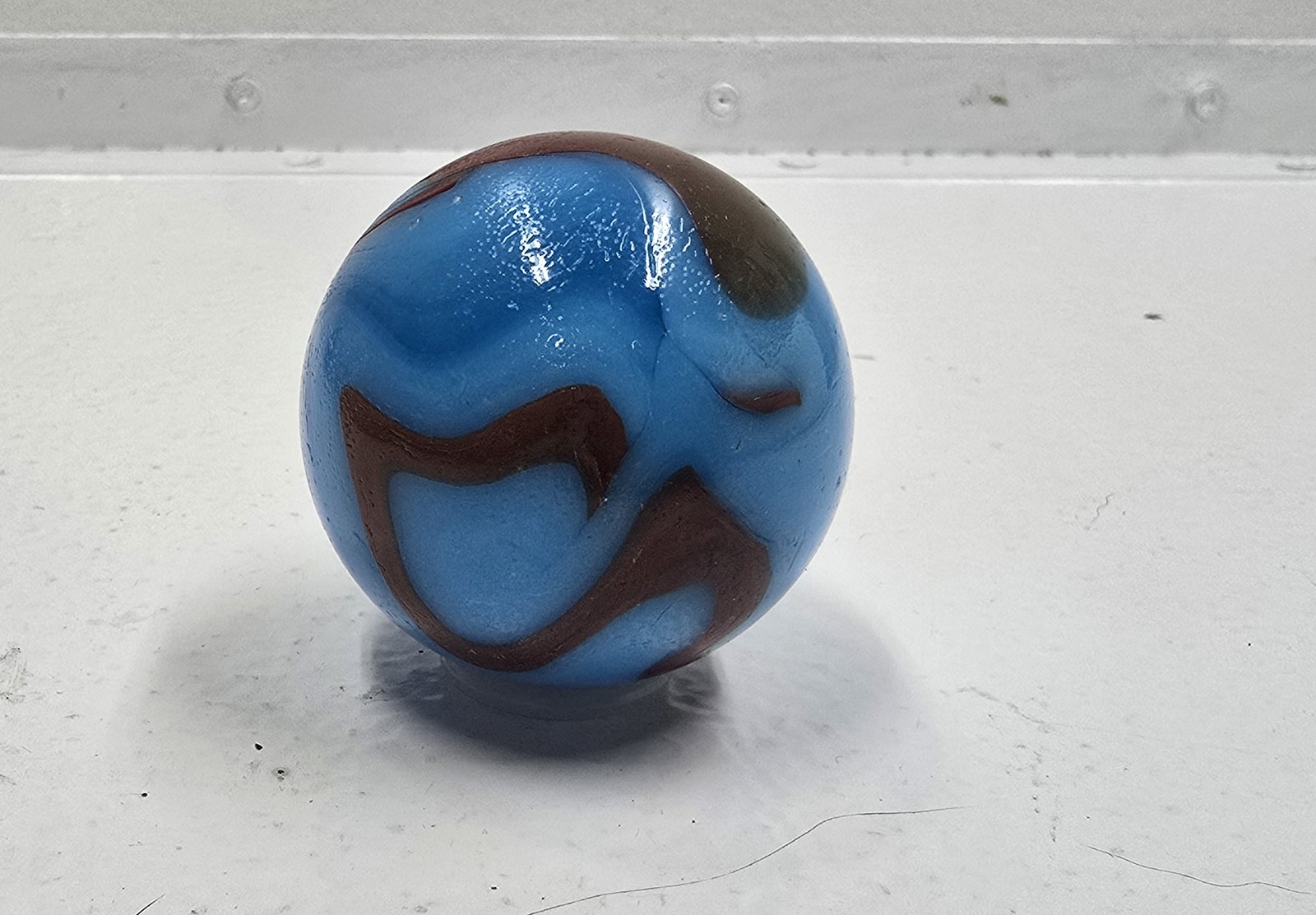 Vintage Serpent Blue & red Patch Swirl Art Glass Marble 1.5in Shooter