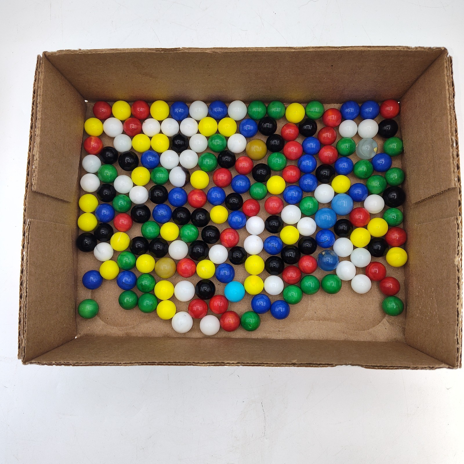 Vintage Marble Lot Of over 150 Marbles. Varying Conditions / sizes