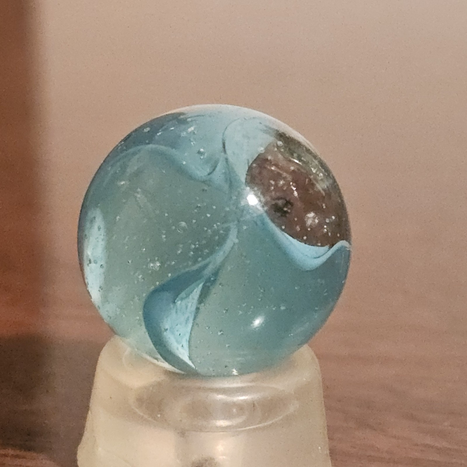 Vintage CE Bogard Blue 4-Lobe Floppy Cats Eye .937 Shooter Marble w Inclusion