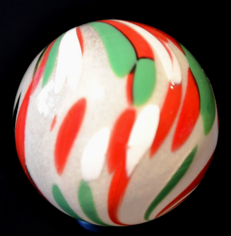 BRIAN TOSELAND GLASS MARBLE/1.797″-CHRISTMAS GUINEA-LIME GREEN UNDER BLACKLIGHT