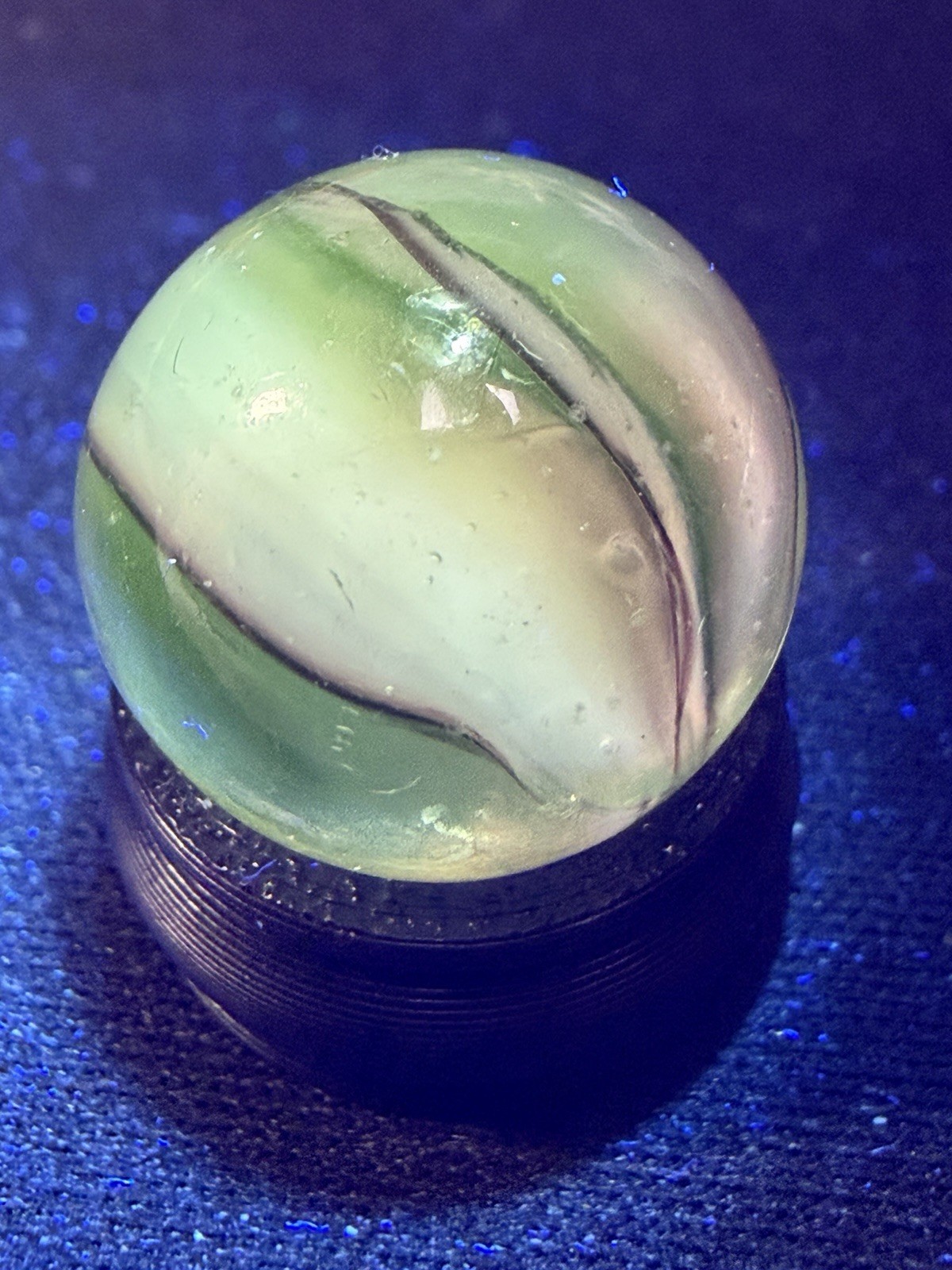 Marble King Amethyst Cat Eye Purple .61″ M(-) UV Glow