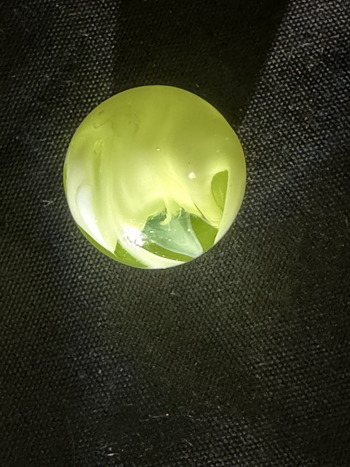 Akro UV reactive swirl .67