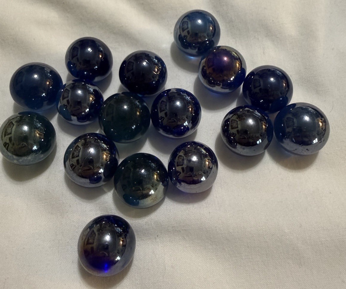 MARBLE LOT Of 16 BLUE LUSTER FINISH MARBLES 14-15mm