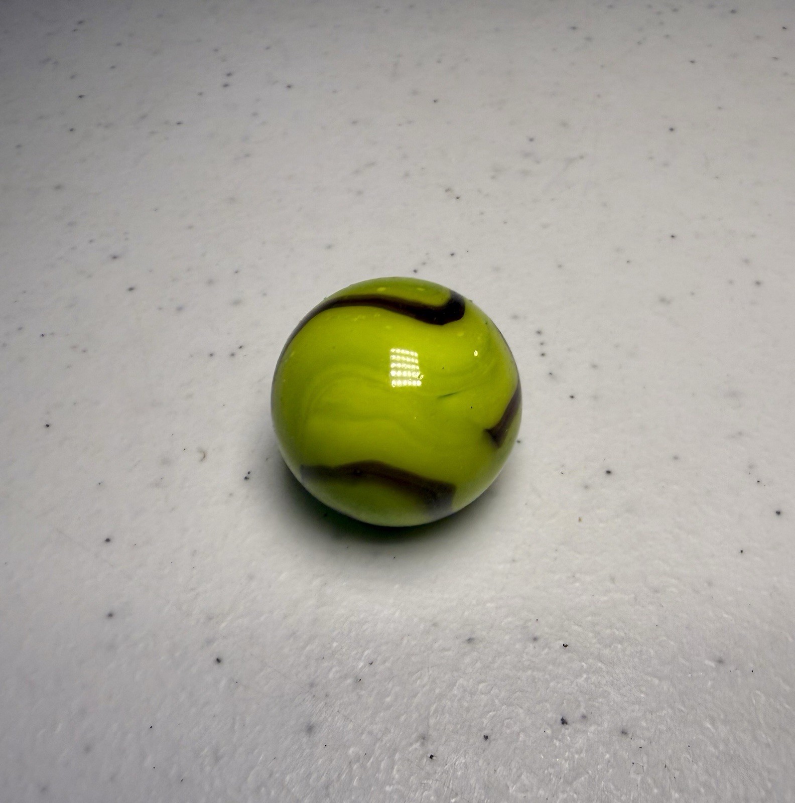 Vintage Vacor de Mexico Grasshopper 1” Light Green Swirl Glass Shooter Marble