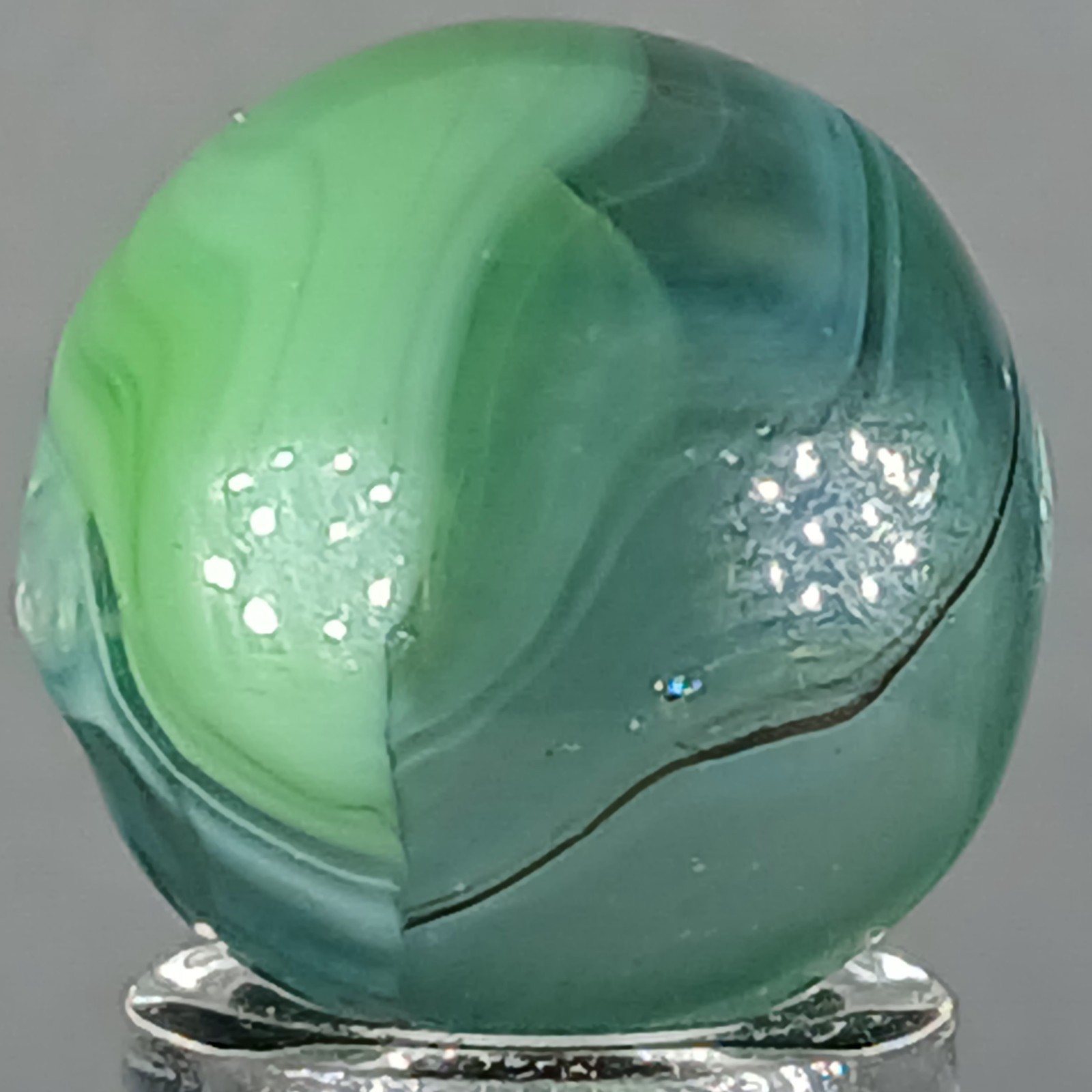 Vintage Vitro Conqueror Marble .60 Near-Mint Condition Combined Shipping
