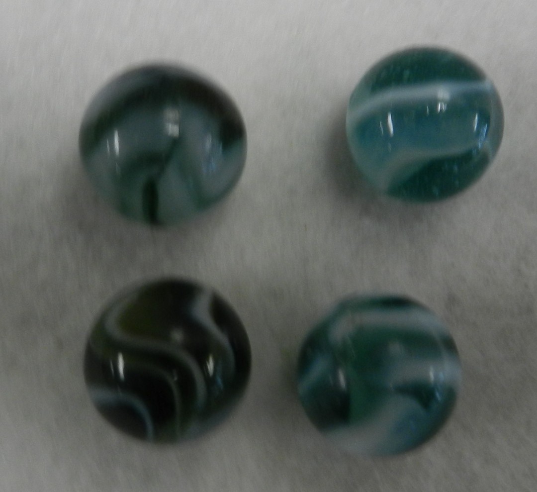 #21057m Vintage Group of 4 Ungraded Peltier Glass Marbles .66 to .69 Inches