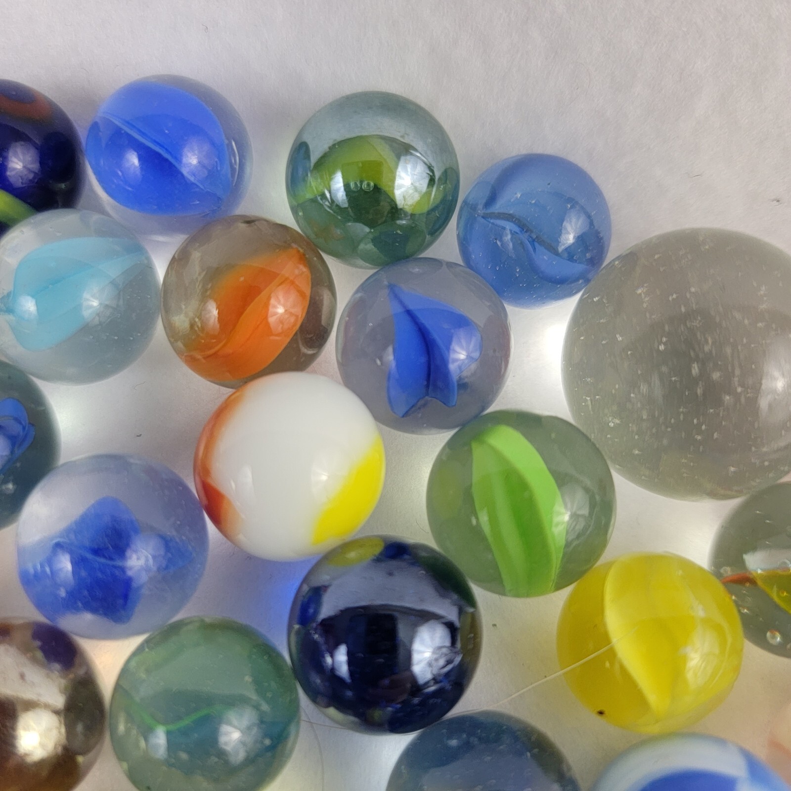 Vintage Glass Marbles Mixed Lot Multicolor 1/2″ Collectible