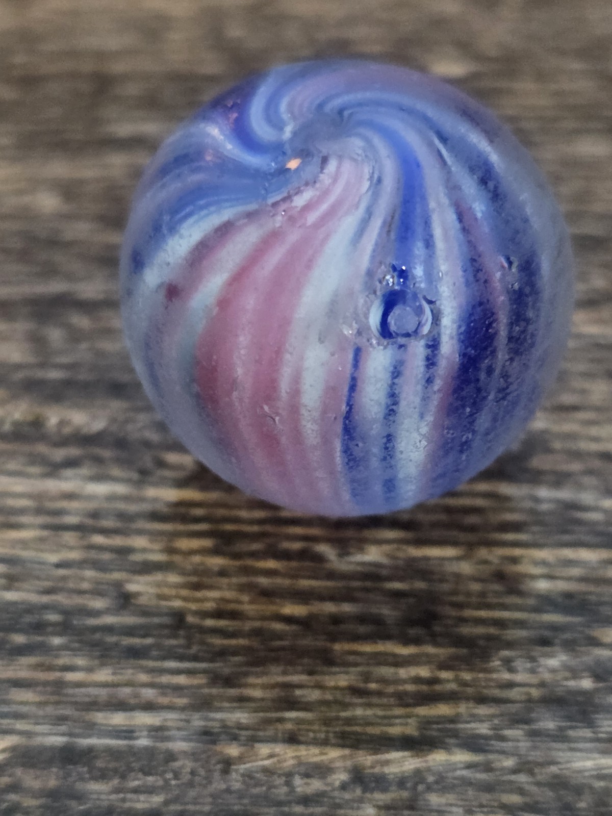 .94″ German Handmade Onionskin Marble Shooter
