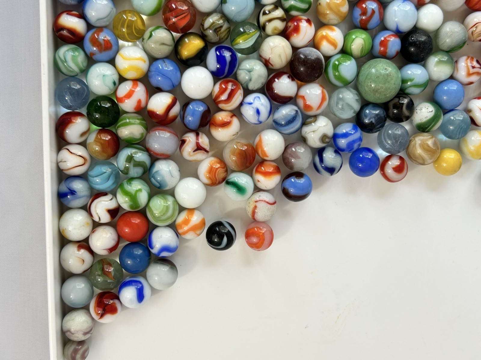 339 Vintage Glass Marbles Lot Includes UV Reactive Uranium & Cadmium Marbles