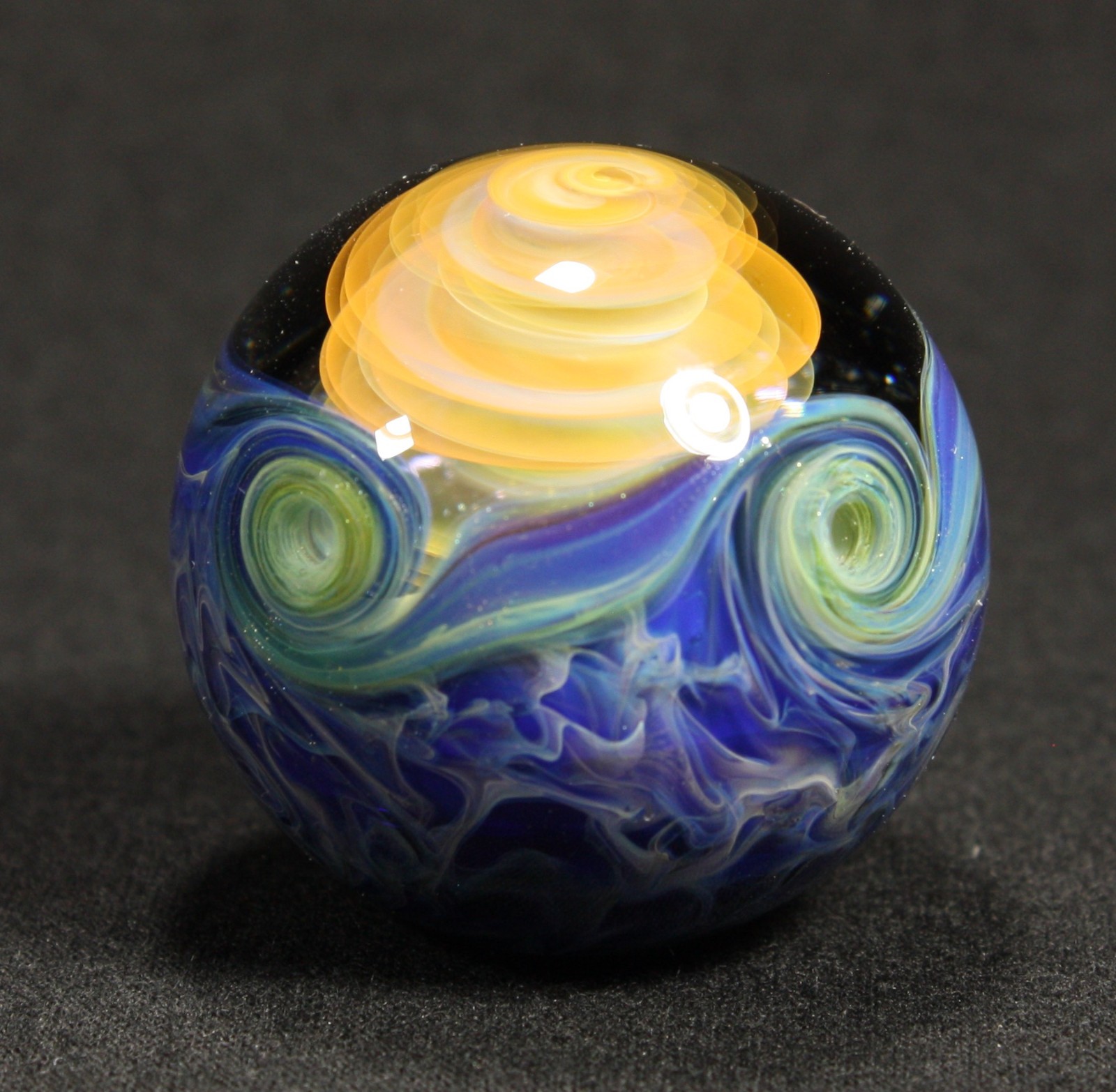 Juba Glass Handmade Marble 1.45″ Boro Lampwork 24K Gold and Silver Fume Swirl