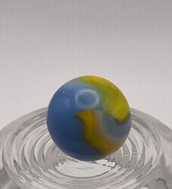 UV Reactive Selenium Glow – Vintage Blue & Yellow Swirl Marble – 5/8″