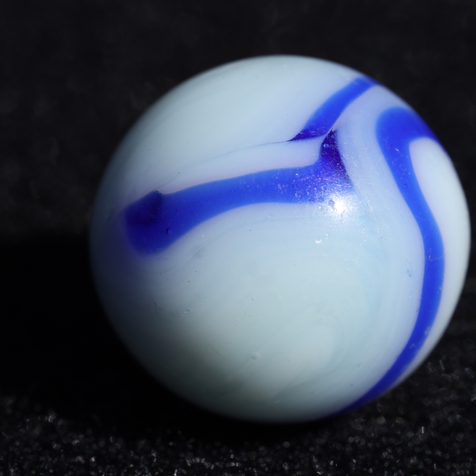 ALLEY Blue White WV West Virginia Swirl Marble 5/8″ M- Combined Shipping