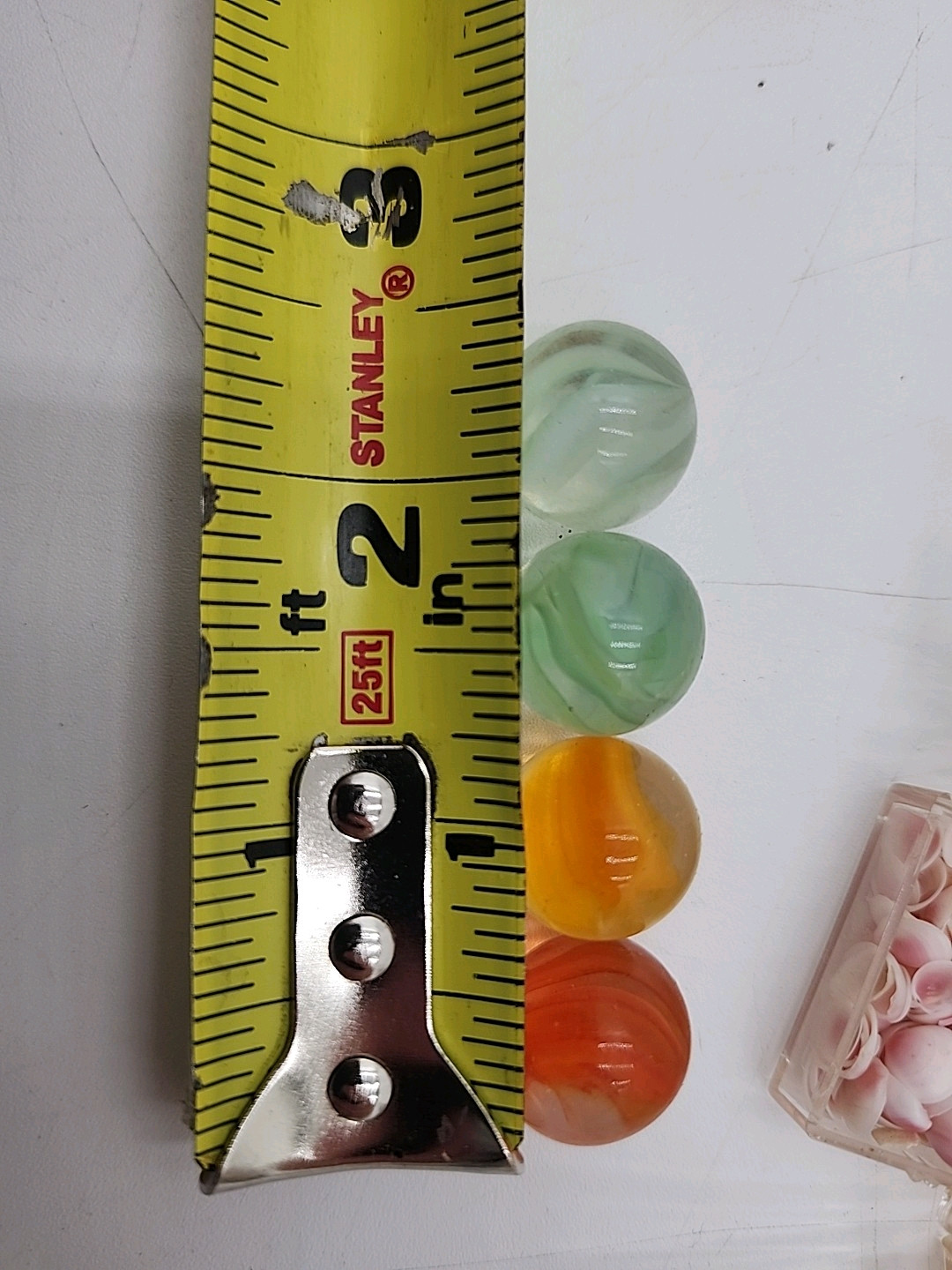 2 VINTAGE GLADDING VITRO AGATE 25 COUNT BAG OF CAGED FINGERED CAT EYES MARBLES