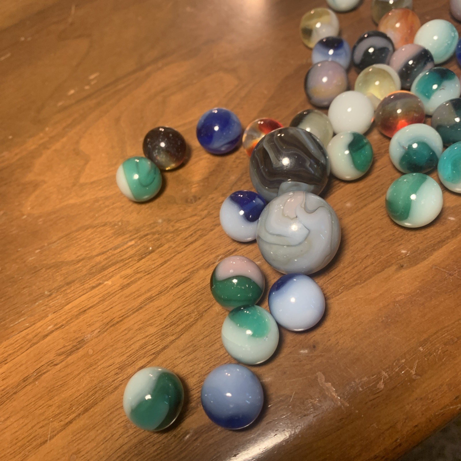 Lot Of 50 Vintage Marbles Jar Some Are Uv Glow Uranium Shooters Various Sizes