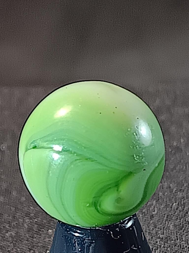 17/32″ Akro Alley Sea Green Swirl Pearl White Near Mint Serious Marble B10
