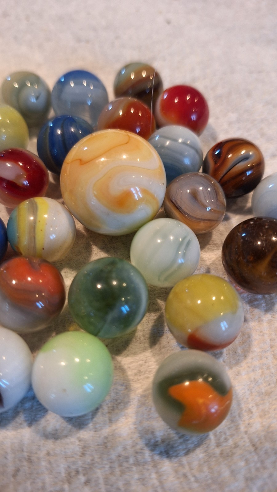 Lot Of 25 Vintage Marbles Akro,agate,cac,swirl,jabo