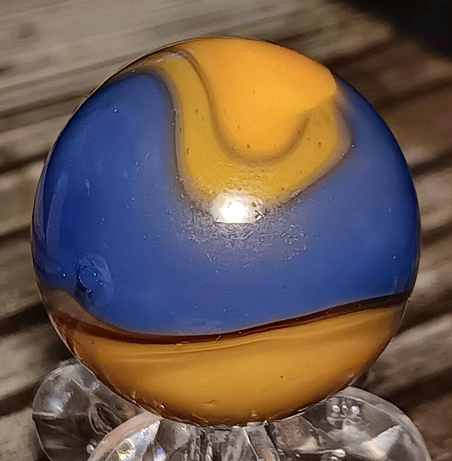 Akro Agate “Jolly Rodgers” Corkscrew Marble. .89″ NM+ HTF – BIG BOY