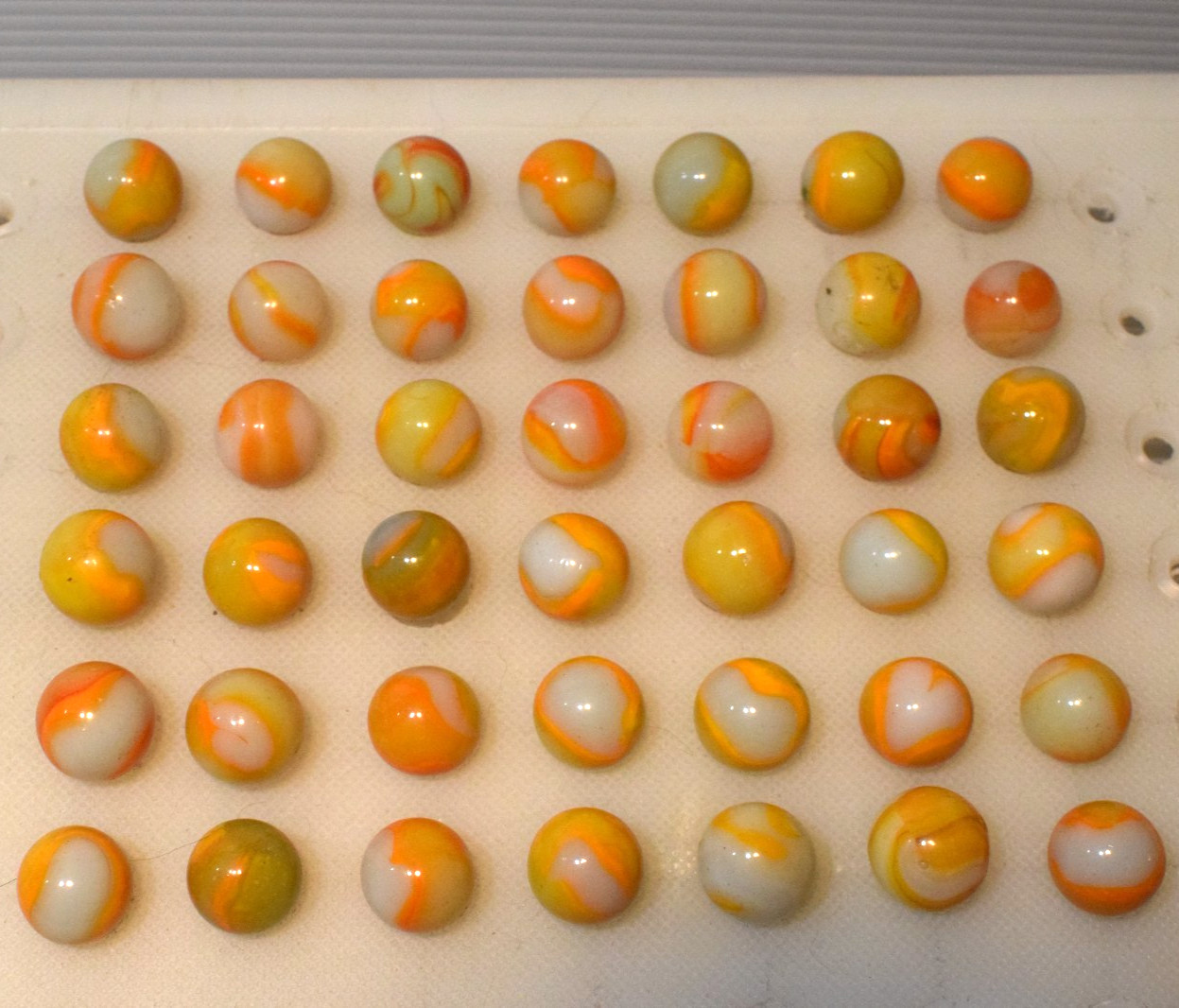 VITRO AGATE TIGER EYE MARBLES PELTIER RAINBO MUDDIES 49PC MIX LOT YELLOW ORANGE