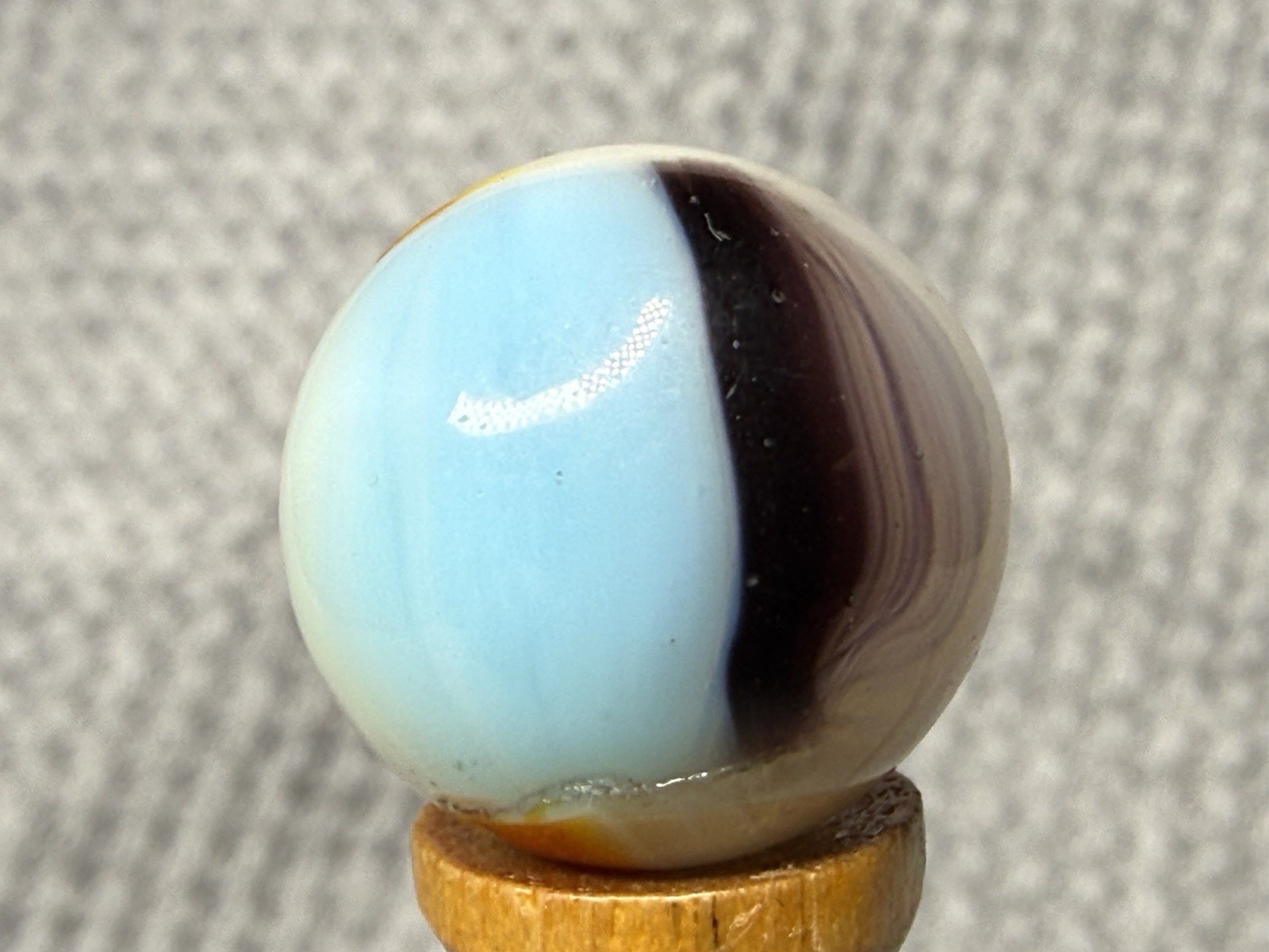 Vitro Agate UV Reactive Tri Lite Marble .63” NM(+)