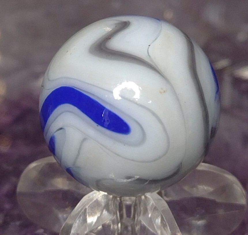 BOARD#3 .73″ UNIQUE MARBLES – SWIRL TOY MINT LOOK