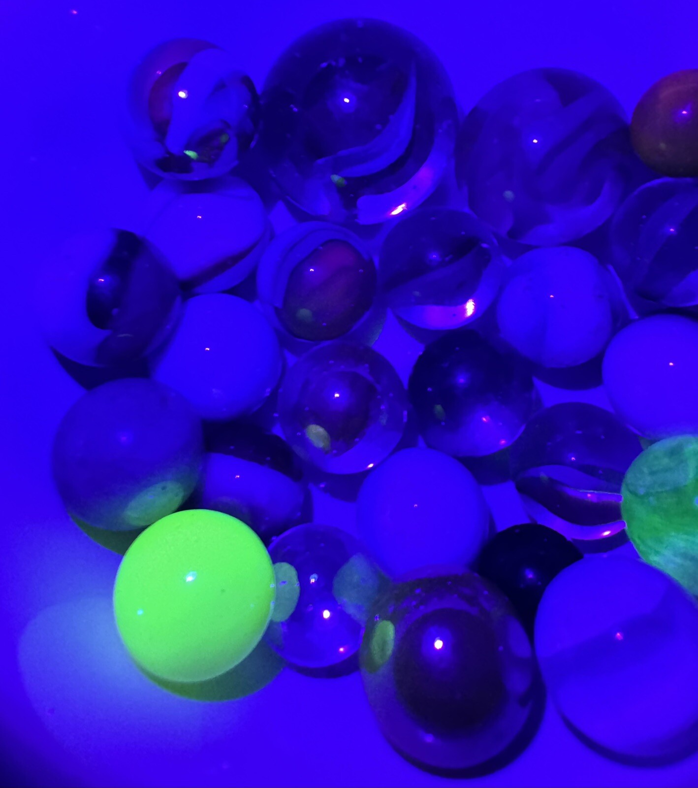 Vintage Marble Lot Of MARBLES UV Reactive Cadmium Uranium Lot #77
