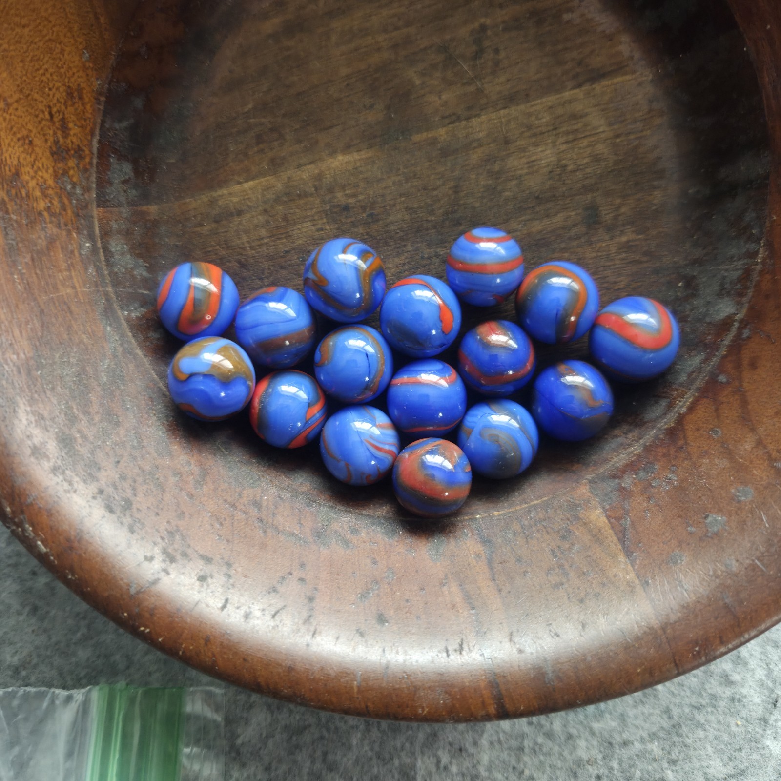 lot of 16 Vacor “Volcano” Red & Blue Swirl Marbles 9/16″ – 5/8″ NM-M