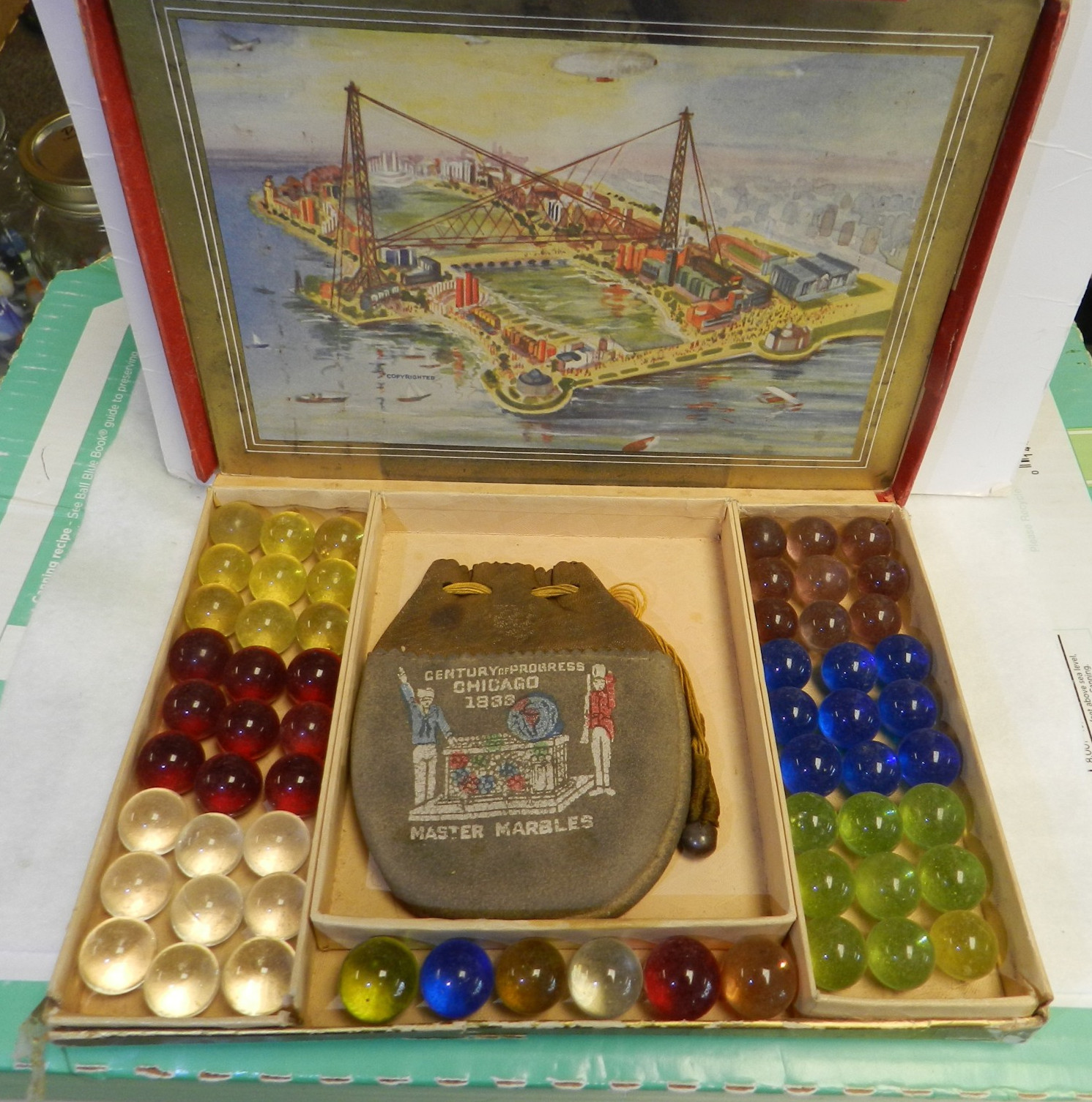 #20459m Vintage Master Marble 1933 Worlds Fair Box With Marbles and Original Bag