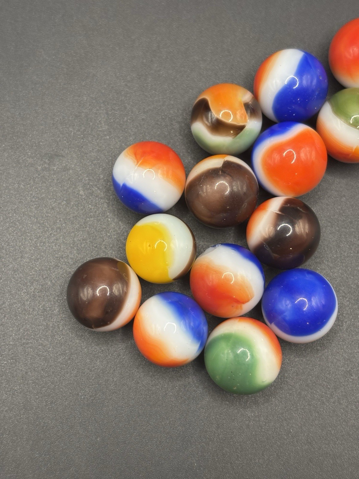 Vintage Akro Agate? Marble Mixed Color Lot Of 14 Corkscrew Marbles Assorted