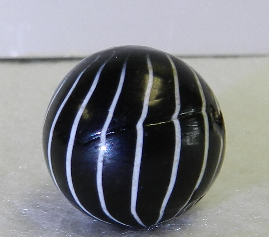 #18132m Vintage German Handmade Black Clambroth Marble .70 Inches