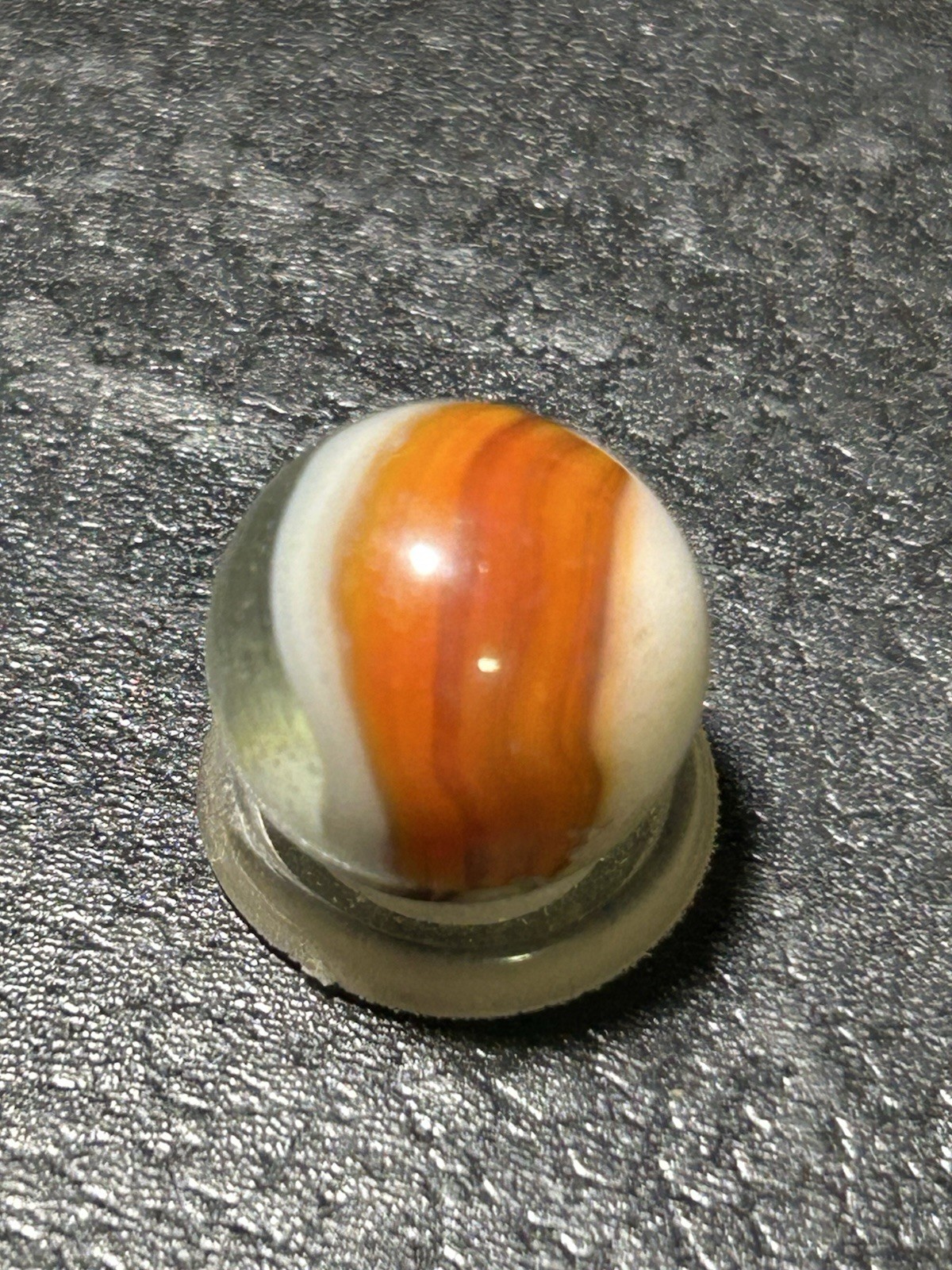 Early Vitro Agate Tri-lite With Window Whispy Inside .65”