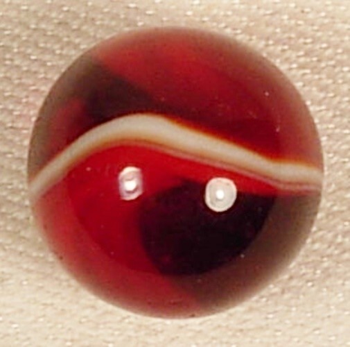 AKRO AGATE ONYX CORKSCREW MARBLE RED TRANSPARENT BASE WHITE SPIRAL 11/16″