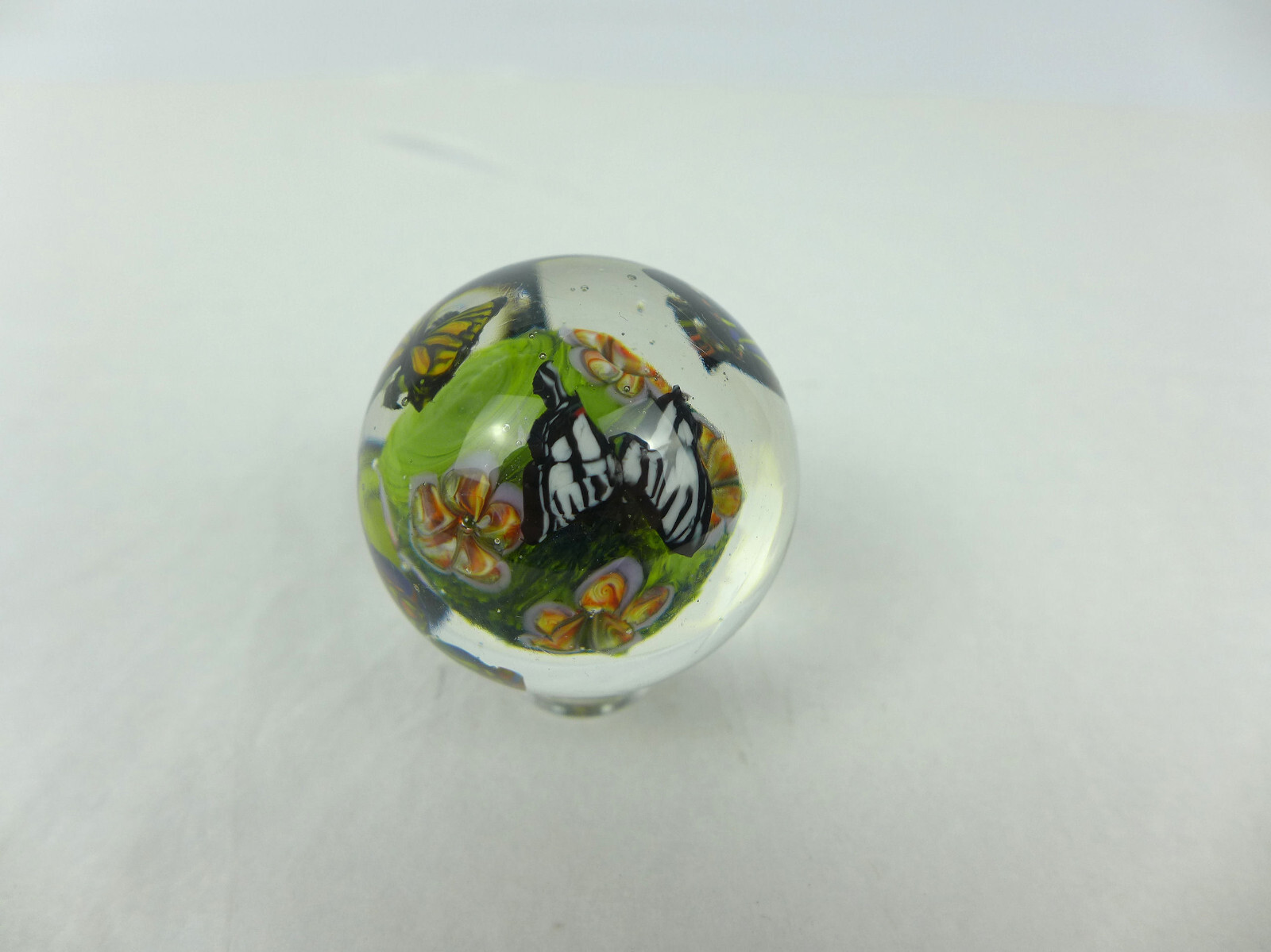 Greg Chase Buttefly Flower Art Glass Marble 2008 1.76″