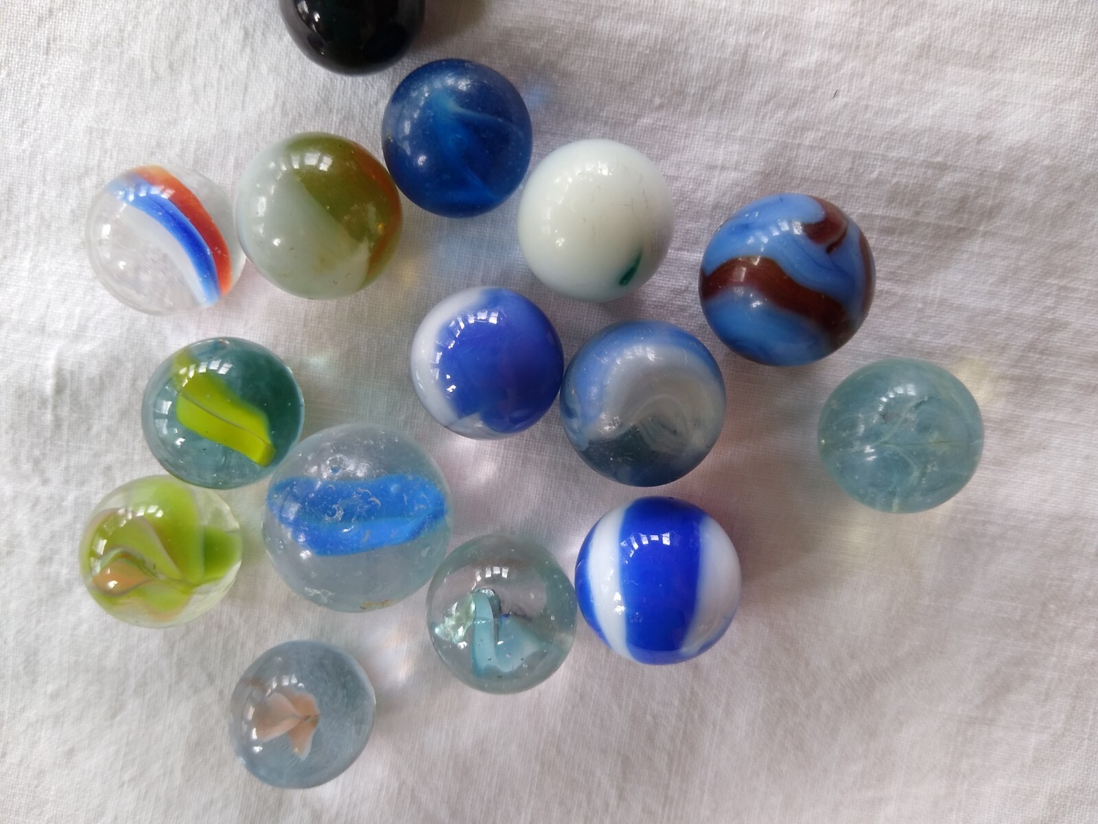 Lot of 75 Antique Vintage Marbles Opaque Swirl Shooter Akro Agate Marble King