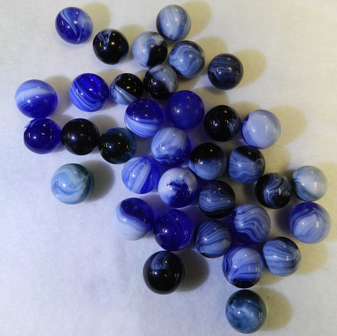 #20762m Vintage group or Lot of 30 Master Marble Brushed Patch Marbles