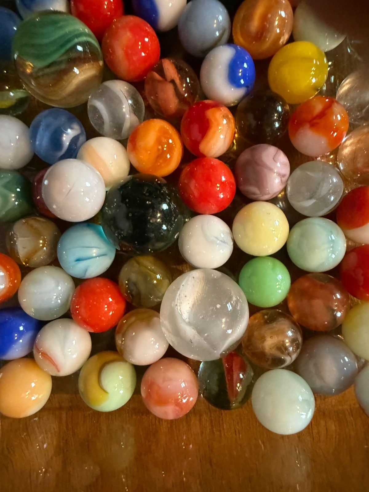 Vintage Marbles (Slags, Swirls, Cats Eyes, Bennies, Etc).Each lot varies Lot#121