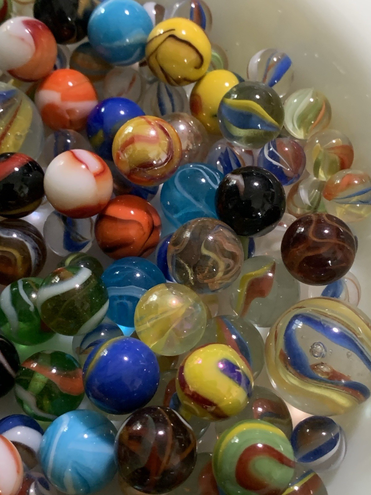 130 Assorted Marbles Mixed Lot Cats Eyes/ Peewees/Bloodies Etc,